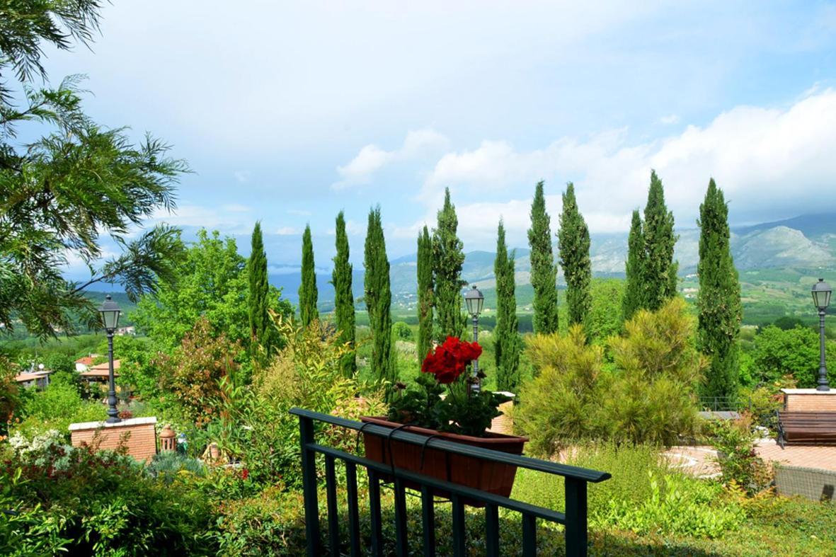 Bosco D'Olmi Country House Sant'Andrea del Garigliano Ngoại thất bức ảnh