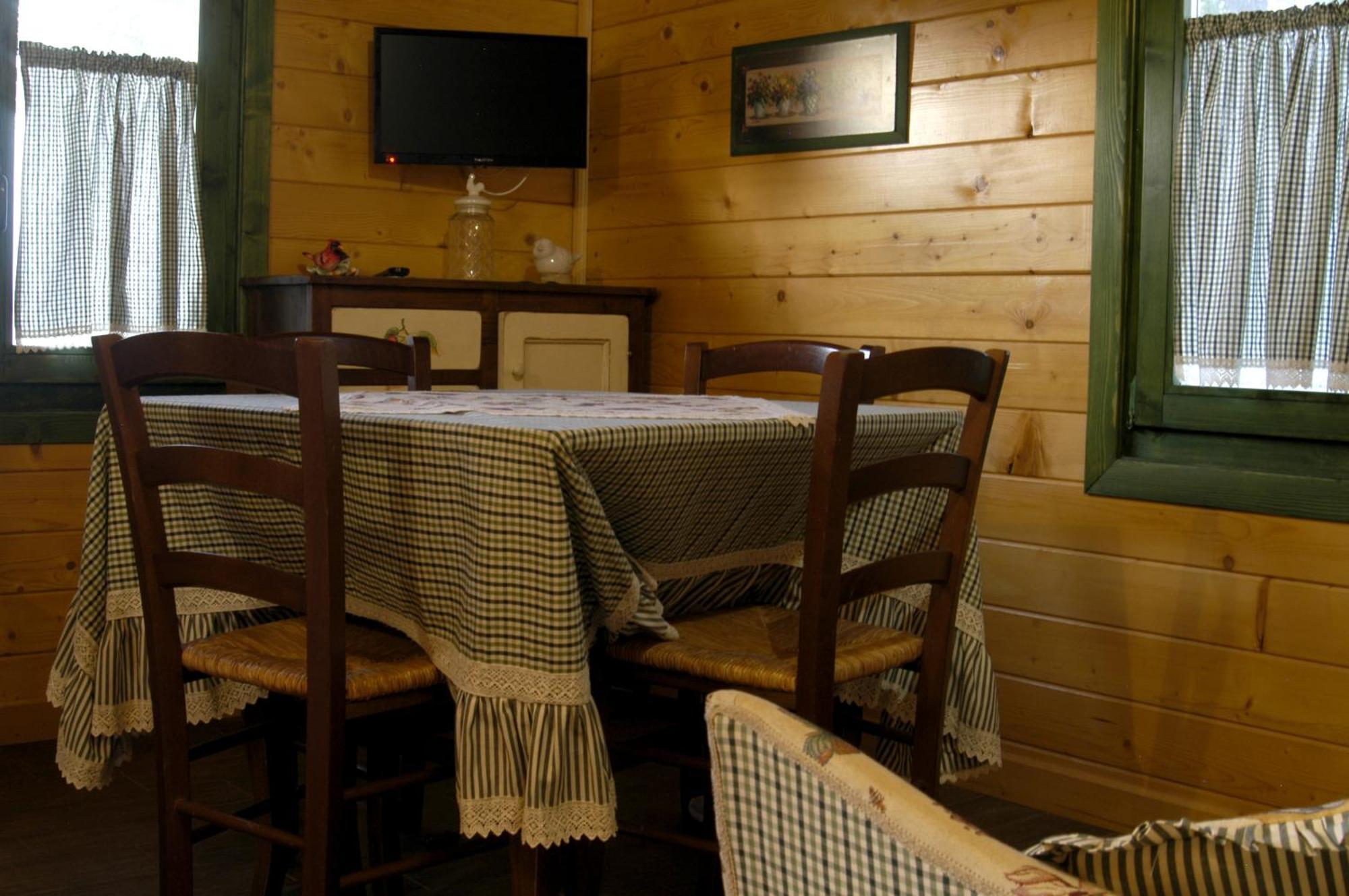 Bosco D'Olmi Country House Sant'Andrea del Garigliano Ngoại thất bức ảnh