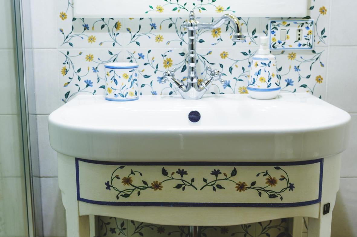 Bosco D'Olmi Country House Sant'Andrea del Garigliano Ngoại thất bức ảnh