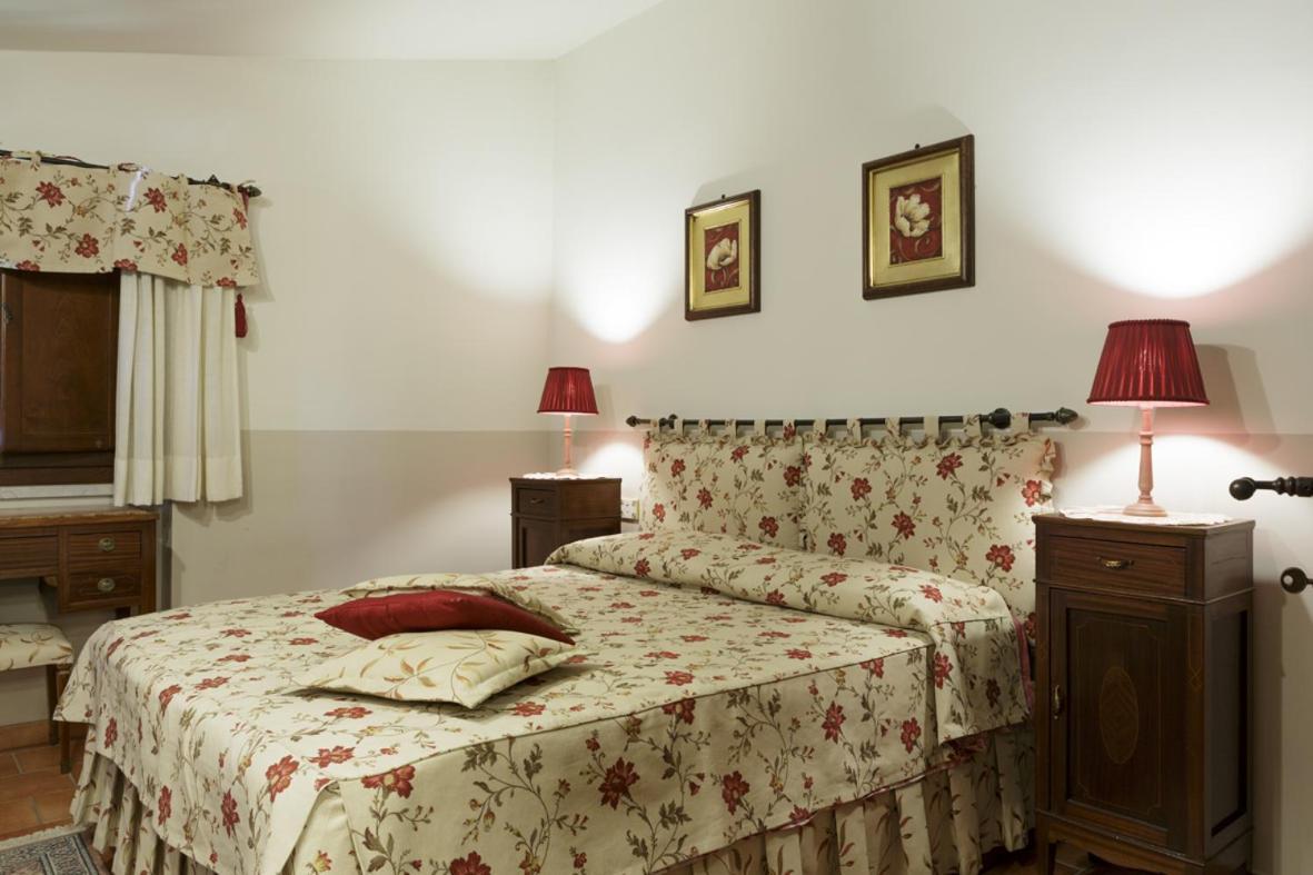 Bosco D'Olmi Country House Sant'Andrea del Garigliano Ngoại thất bức ảnh